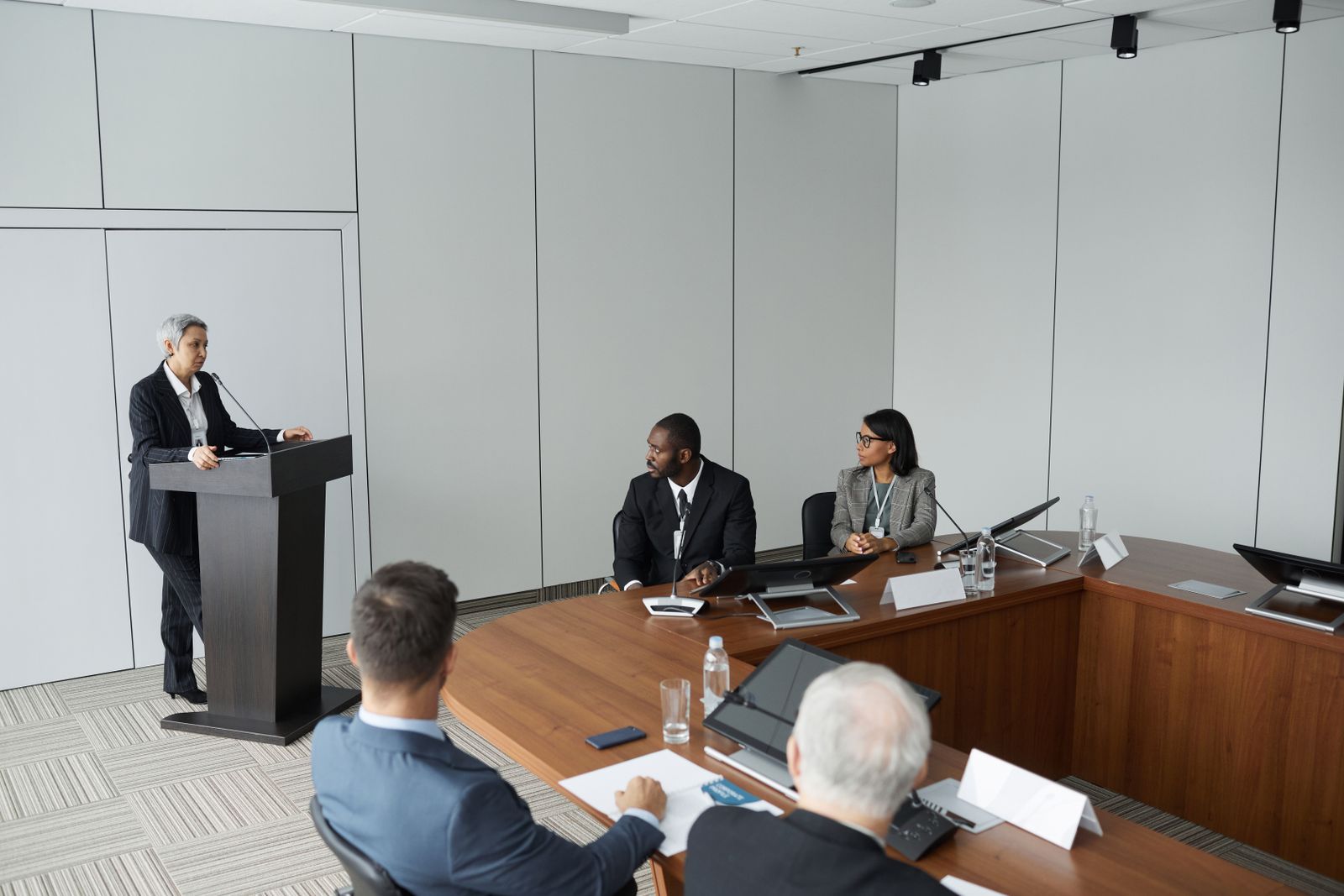 Formal executive briefing on a transformation programme